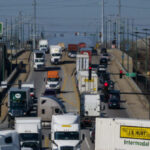 video:-18-wheeler-does-u-turn,-kills-3-americans