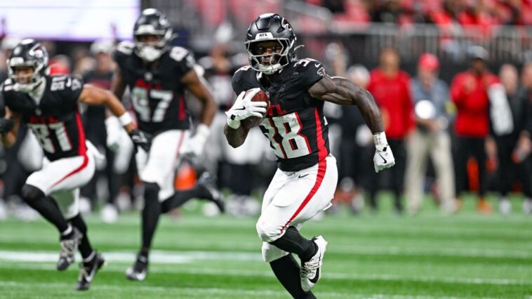 at-peace-after-collision,-falcons’-carter-breaks-out