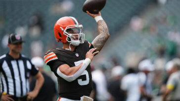 with-shedeur-sanders-out,-dillon-gabriel-has-good-performance-other-than-a-bad-pick-6
