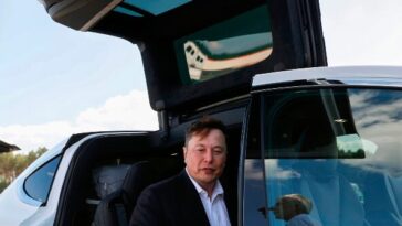 tesla-hires-test-drivers-in-new-york-city-as-musk-eyes-robotaxi-expansion