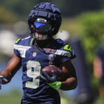 why-it-could-pay-off-to-wait-on-running-backs-in-your-fantasy-football-draft