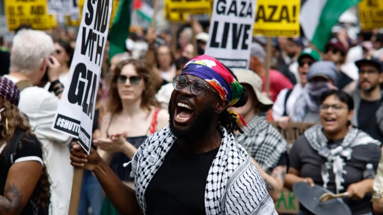 thousands-storm-manhattan-calling-for-‘global-intifada,’-a-phrase-with-a-pending-violence-designation