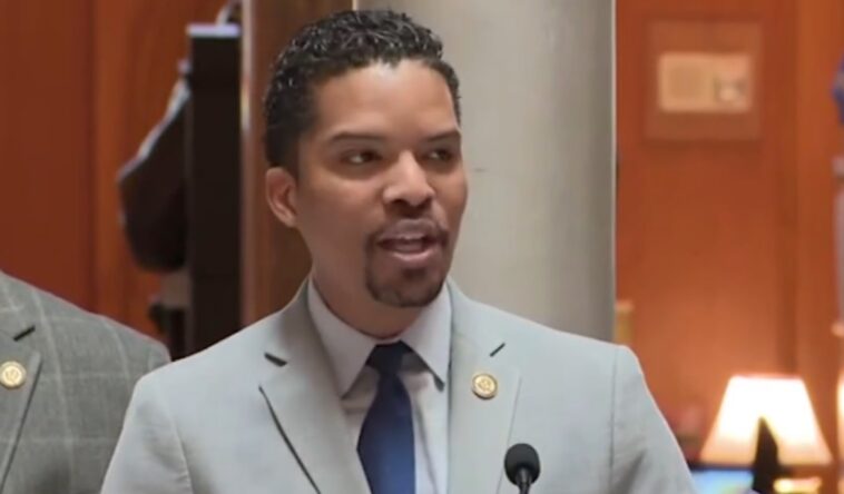 ice-notifies-doj-of-democrat-connecticut-state-rep.-corey-paris’-instagram-post-doxxing-ice’s-live-location-in-warning-to-illegals