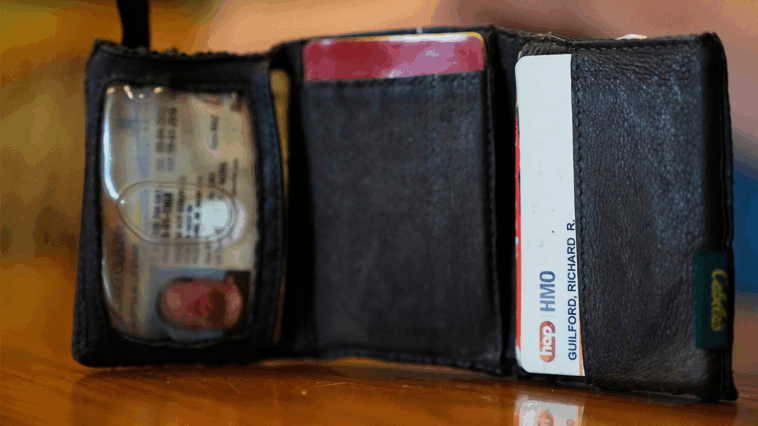 mechanic-finds-ford-assembly-worker’s-lost-wallet-in-vehicle-hood-from-11-years-ago