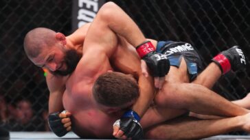 dominant-chimaev-wrestles-du-plessis’-title-away