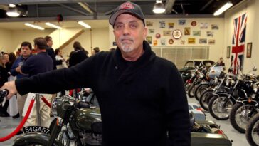 billy-joel-to-close-long-island-motorcycle-shop,-auction-off-collection-due-to-brain-disorder-diagnosis