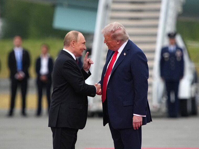 trump-thrashes-media-over-russia-summit-critiques:-‘it’s-incredible’