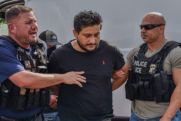 under-trump-pressure-mexico-extradites-cartel-bosses,-investigates-politicians’-cartel-ties