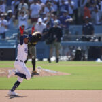 mookie-betts-leads-dodgers-to-sweep-over-padres-to-reclaim-nl-west-lead