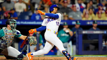 little-league-classic:-mets-roll-over-mariners-as-little-leaguers-embrace-teams-in-williamsport