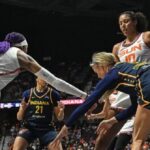 watch:-fever-star-sophie-cunningham-left-writhing-in-pain-after-knee-injury:-‘holy-sh*t’