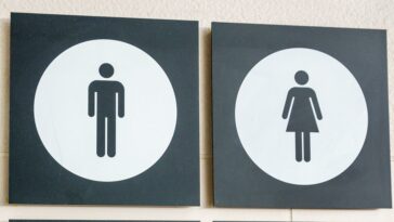 trump-administration-threatens-to-pull-federal-funds-from-virginia-school-districts-in-gender-policy-dispute