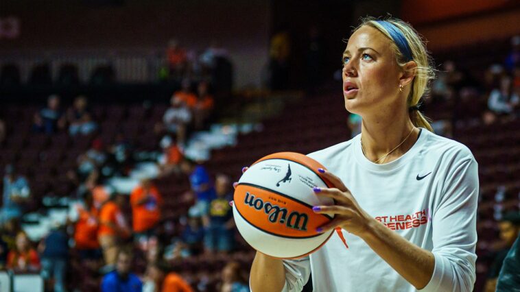 fever-star-sophie-cunningham’s-sister-rips-wnba-refs-after-guard-suffers-devastating-knee-injury