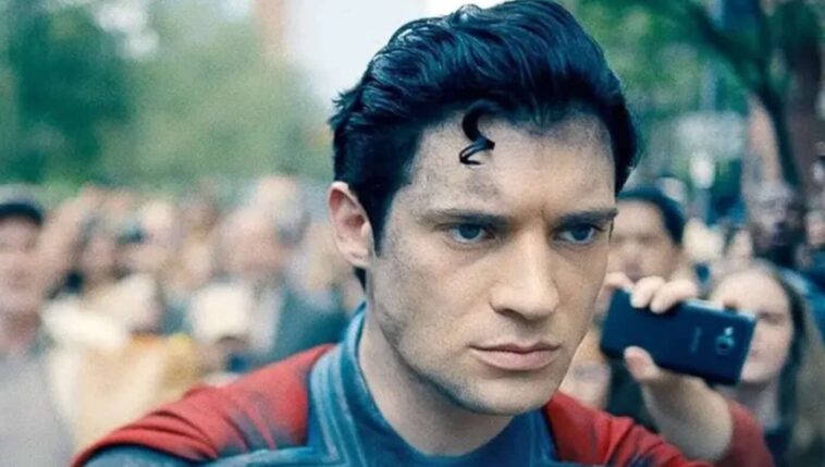 metropolis-sues-superman-for-reducing-crime