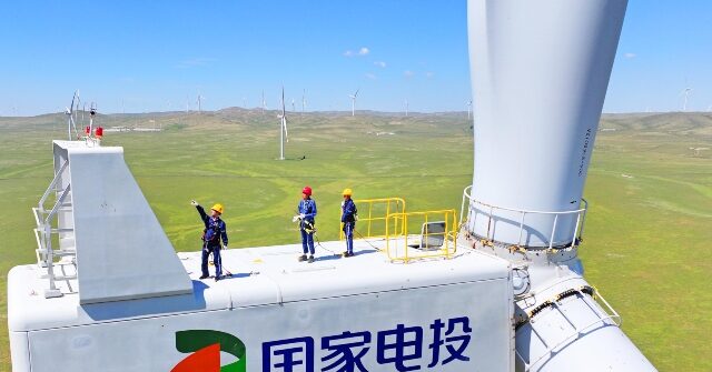 trump-administration-tightens-rules-on-tax-credits-for-wind-and-solar-energy