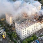 russian-drone-strikes-kill-7-in-kharkiv-during-zelenskyy’s-white-house-meeting-with-trump