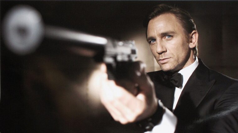 james-bond-character-‘has-to-be-a-guy,’-admits-self-identifying-feminist-helen-mirren