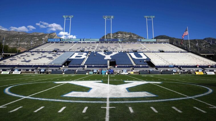 sources:-bachmeier-makes-byu-history-as-qb1