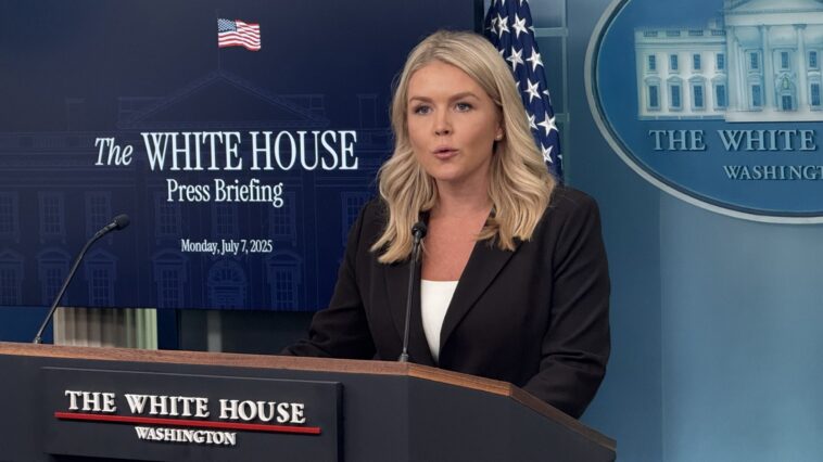 watch-live:-white-house-press-secretary-karoline-leavitt-delivers-press-briefing-following-historic-ukraine-russia-peace-summit-at-white-house-–-1-pm-et