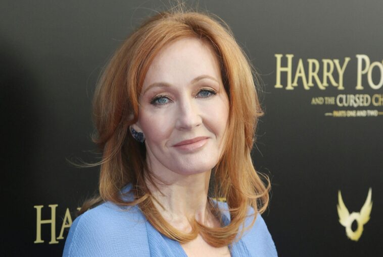jk.-rowling-hilariously-shreds-transgender-activist-over-bra-fitting-boast