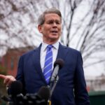 bessent-says-us.-tariff-revenues-to-rise-‘substantially,’-focus-on-reducing-debt