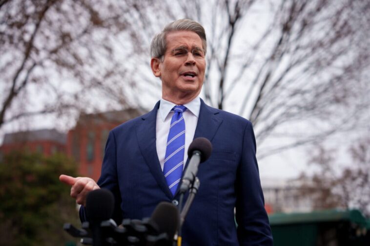 bessent-says-us.-tariff-revenues-to-rise-‘substantially,’-focus-on-reducing-debt
