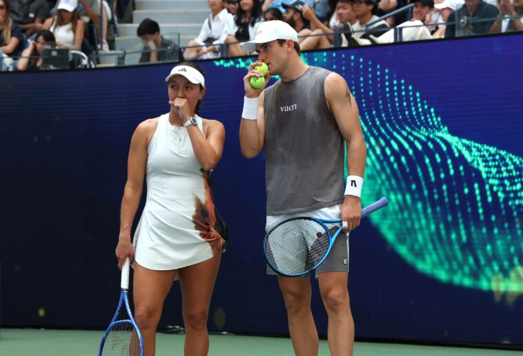 jack-draper,-jessica-pegula-share-funny-post-match-exchange-at-us-open:-‘old-married-couple’