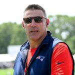 patriots’-mike-vrabel-calls-out-those-who-abuse-handicap-parking-in-starbucks-lot:-‘i’d-slash-their-tires’