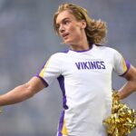 former-vikings-captain-speaks-out-against-team-for-employing-male-cheerleaders
