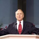 family-activist,-christian-talk-radio-host-james-c.-dobson-dies-at-89