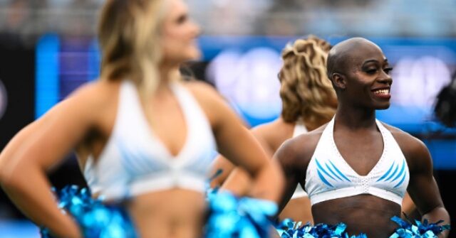 the-nfl’s-first-openly-trans-cheerleader-resigns-from-team