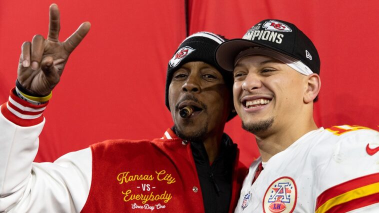 patrick-mahomes-reveals-sobering-reality-of-father’s-dwi-arrest-just-before-chiefs’-2024-super-bowl-victory