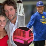matthew-stafford’s-wife,-kelly,-responds-to-wild-conspiracy-theories-after-qb’s-health-issues