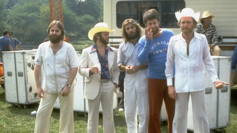 beach-boys-feud-reignites-as-al-jardine-criticizes-mike-love’s-speech-at-brian-wilson’s-funeral