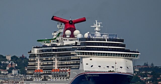 watch:-another-carnival-cruise-brawl,-this-time-‘over-chicken-tenders’