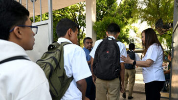 el-salvador-schools-revamp-dress-code:-‘civility-and-patriotism’