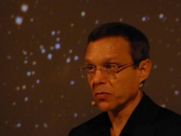 harvard-astrophysicist-fans-alien-speculation-after-detecting-odd-energy-signature-on-interstellar-object