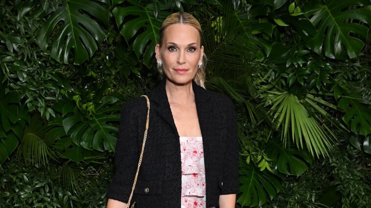 molly-sims-wraps-up-summer-in-style-with-purple-bikini-moments
