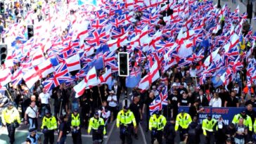 as-anti-migrant-protests-pick-up-momentum-and-mobilize-30-cities-across-britain,-reform-uk’s-nigel-farage-unveils-his-plans-for-mass-deportation-of-illegals-with-5-flights-taking-them-out-per-day-(video-collection)