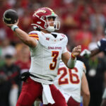 no-22-iowa-state-converts-a-late-fourth-down-to-seal-24-21-win-over-no.-17-kansas-state