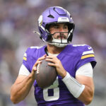 vikings-trade-sam-howell-to-the-eagles,-sign-carson-wentz-as-jj-mccarthy’s-backup