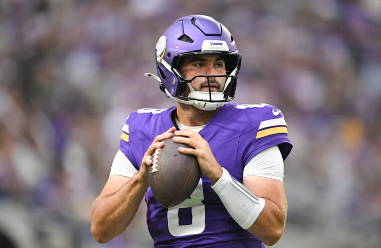 vikings-trade-sam-howell-to-the-eagles,-sign-carson-wentz-as-jj-mccarthy’s-backup