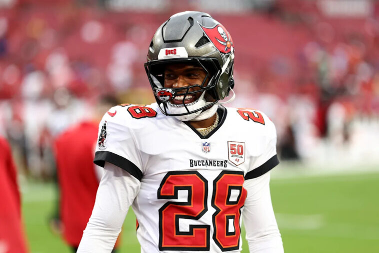 buccaneers-waiving-rookie-safety-shilo-sanders,-one-day-after-ejection-for-throwing-a-punch