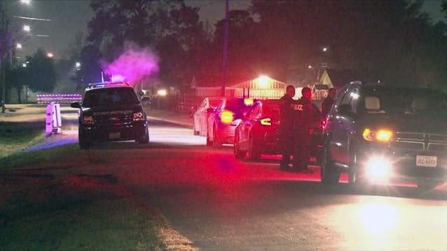 2-men-claiming-to-be-police-shot,-killed-by-homeowner,-authorities-say