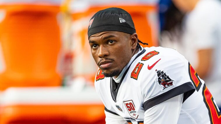 bucs-to-waive-shilo-sanders-after-ejection-from-punching-bills-player:-report