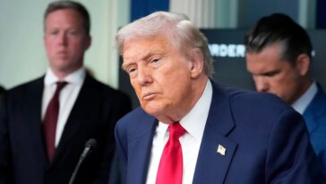 trump-hits-abc,-nbc-as-‘fake-news,’-says-he’d-support-fcc-revoking-licenses