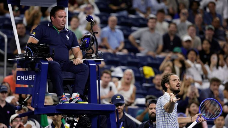bonzi-survives-medvedev’s-meltdown,-late-surge