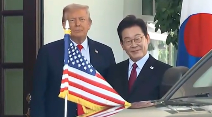 watch-live:-president-trump-meets-with-south-korean-president-–-trump-blasts-“purge-or-revolution”-in-korea-ahead-of-meeting:-“we-can’t-have-that-and-do-business-there”