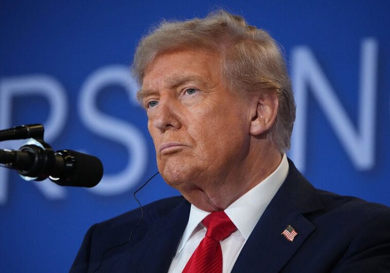 trump-says-he’s-‘totally-in-favor’-of-revoking-abc,-nbc-broadcast-licenses