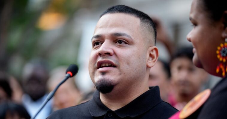watch:-leftists-throw-a-literal-pity-party-for-kilmar-abrego-garcia-as-he-surrenders-to-ice